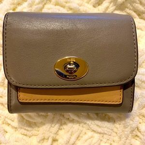 Small vintage Coach wallet